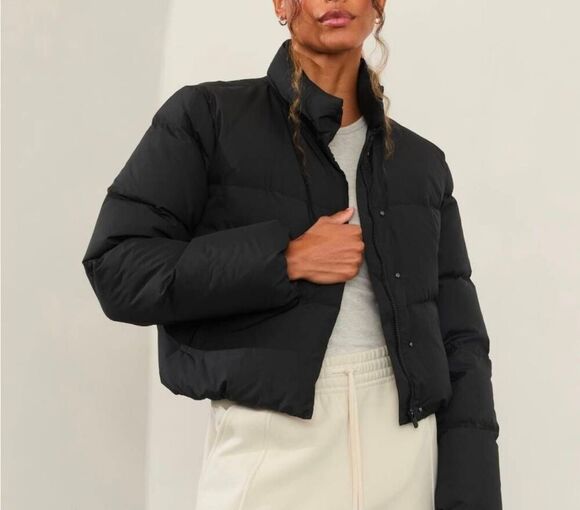 Athleta Jackets & Blazers - Athleta Summit Cropped Black Puffer Jacket Size XL